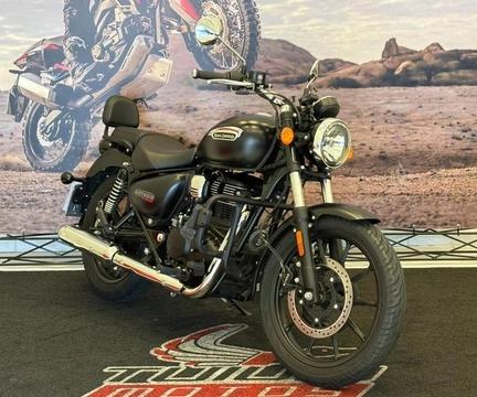 Royal Enfield Meteor 350 Fireball 2025 Preto — foto 1 de 3