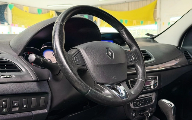 imagem-https://www.socarrao.com.br/sc-vehicle-images-prod/3595894/1788377136718-728a28bcb40a40ee8864c168d2cd3aa9_1782505411306.jpg