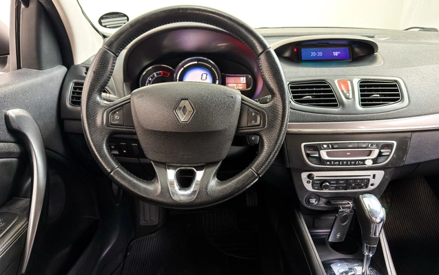 imagem-https://www.socarrao.com.br/sc-vehicle-images-prod/3595894/1788377136719-56bb7f23e35242c7a2a350aff47bec15_1782505412409.jpg