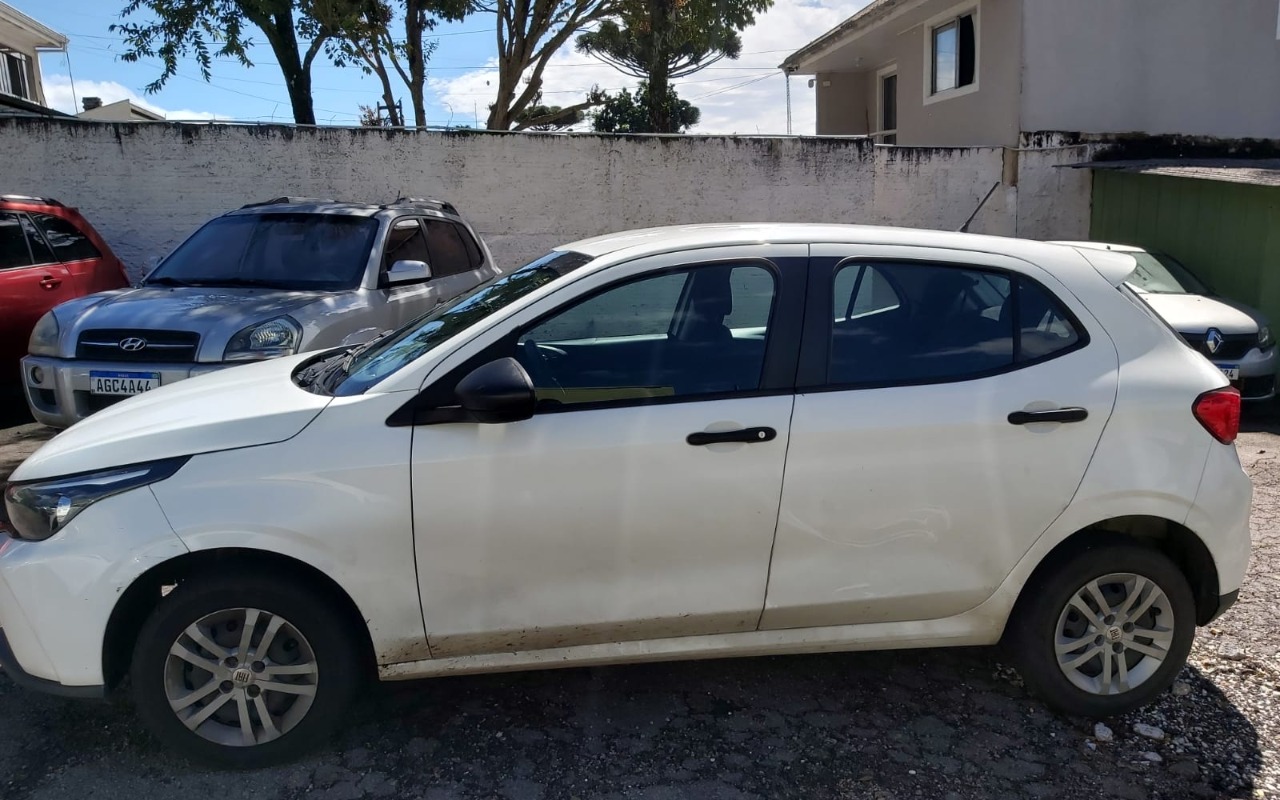 imagem-https://www.socarrao.com.br/sc-vehicle-images-prod/3596013/1788377694411-V2hhdHNBcHAgSW1hZ2UgMjAyNi0wOS0wMiBhdCAxNS40NS4zMi5qcGVn.jpeg