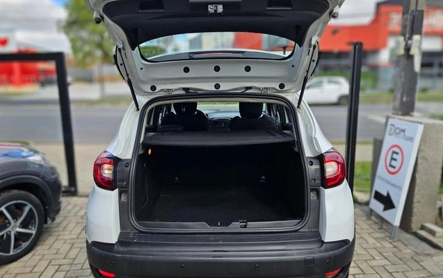 imagem-https://www.socarrao.com.br/sc-vehicle-images-prod/3596077/1790103510436-8438096_12_B_02a0a0c9c3.jpeg