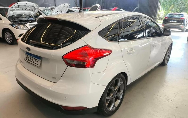 imagem-https://www.socarrao.com.br/sc-vehicle-images-prod/3596107/1789585867216-8412252_3_B_f2c759a334.jpeg