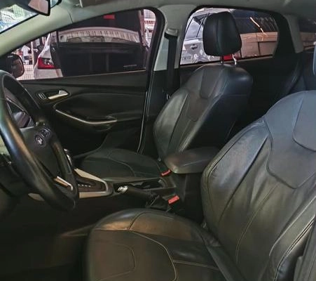 imagem-https://www.socarrao.com.br/sc-vehicle-images-prod/3596107/1789585867217-8412252_12_B_045bb88b55.jpeg