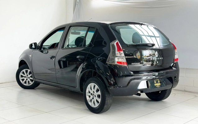imagem-https://www.socarrao.com.br/sc-vehicle-images-prod/3596160/1788378467845-3f76d8dca5944f36991aa79562fb7165_1781186896285.jpg