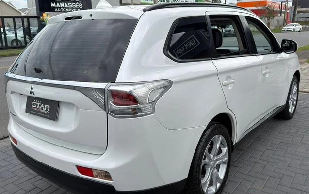 imagem-https://www.socarrao.com.br/sc-vehicle-images-prod/3596224/1788378253100-8259878_2_B_e6060aad2d.jpeg