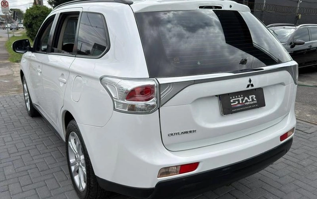 imagem-https://www.socarrao.com.br/sc-vehicle-images-prod/3596224/1788378253103-8259878_1_B_2d69ad1e83.jpeg
