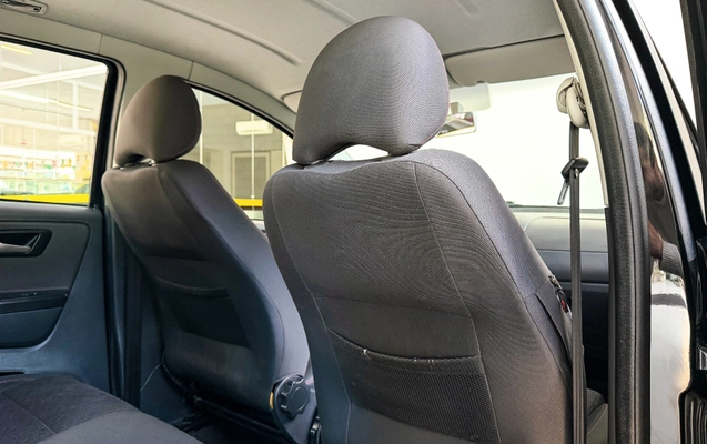 imagem-https://www.socarrao.com.br/sc-vehicle-images-prod/3596539/1788379049452-a96db18cab7c4010b7a44af5de614570_1782219779277.jpg