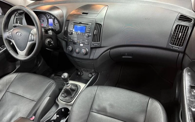 imagem-https://www.socarrao.com.br/sc-vehicle-images-prod/3596625/1789063304373-8423741_6_B_71dbbe8d54.jpeg