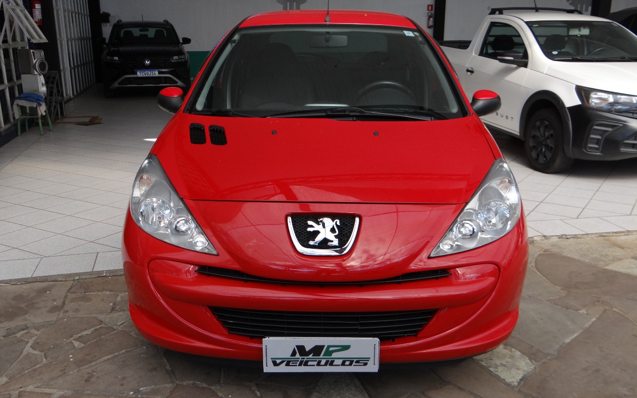 Peugeot 207 2014 Vermelho — foto 1 de 3