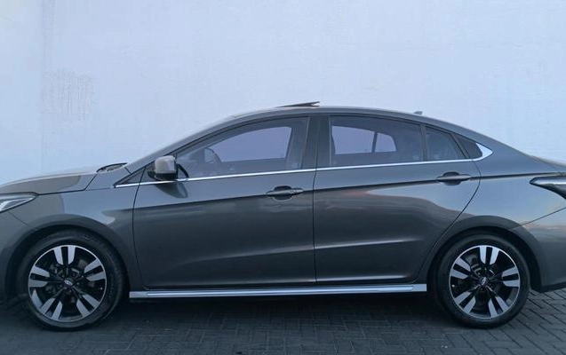 imagem-https://www.socarrao.com.br/sc-vehicle-images-prod/3596690/1789391307185-8441496_1_B_d375dd8dec.jpg