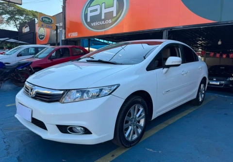 Honda Civic 2013 Branco — foto 1 de 3