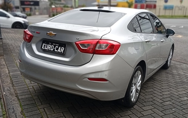 imagem-https://www.socarrao.com.br/sc-vehicle-images-prod/3597118/1788380823866-Q1JVWkUgTFQgMS40IFRVUkJPIDIwMTcgMDkuanBn.jpg