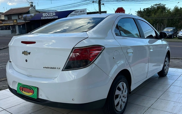 imagem-https://www.socarrao.com.br/sc-vehicle-images-prod/3597250/1788382744475-NWQ0OTE5NTYtZGExMS00YTdlLTk5NzQtZGU2MjQ2YThlMjU2LmpwZw.jpg
