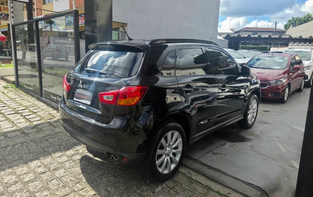 imagem-https://www.socarrao.com.br/sc-vehicle-images-prod/3597861/1788382105447-7f10ab64-b177-4ea9-9d3a-42ad13cbe9ef.jpg