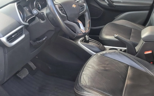 imagem-https://www.socarrao.com.br/sc-vehicle-images-prod/3597927/1788382486493-V2hhdHNBcHAgSW1hZ2UgMjAyNi0wOS0wMiBhdCAxNy40Ni4wMCAoMSkuanBlZw.jpeg