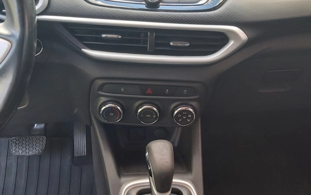 imagem-https://www.socarrao.com.br/sc-vehicle-images-prod/3597927/1788382486945-V2hhdHNBcHAgSW1hZ2UgMjAyNi0wOS0wMiBhdCAxNy40Ni4wMSAoMykuanBlZw.jpeg