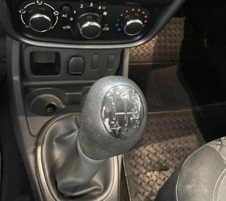 imagem-https://www.socarrao.com.br/sc-vehicle-images-prod/3598101/1788382698340-8317387_13_B_1d1434da24.jpeg