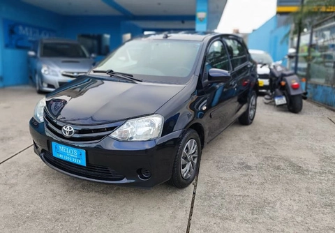 Toyota Etios 2017 Preto — foto 1 de 3