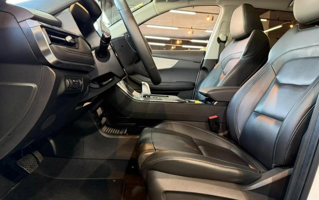 imagem-https://www.socarrao.com.br/sc-vehicle-images-prod/3598239/1789131552764-8442854_15_B_db9072df7a.jpeg
