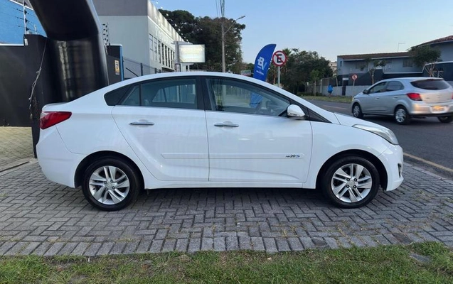 imagem-https://www.socarrao.com.br/sc-vehicle-images-prod/3598349/1788383719188-7872398_7_B_f64546c34c.jpeg