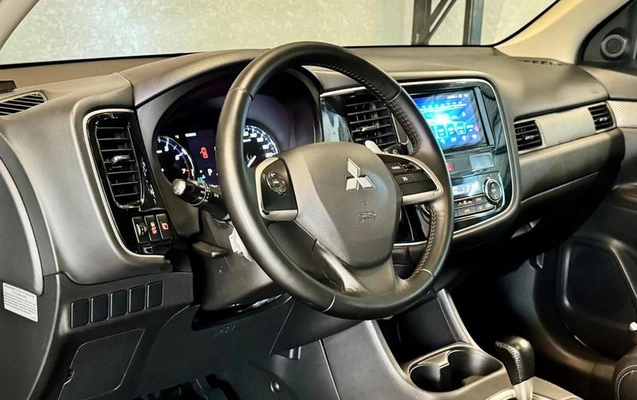 imagem-https://www.socarrao.com.br/sc-vehicle-images-prod/3598533/1789499800464-8253456_16_B_3e9b1c93bd.jpeg