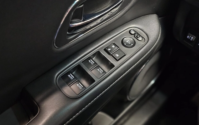 imagem-https://www.socarrao.com.br/sc-vehicle-images-prod/3598611/1788384485673-1_043340.jpg