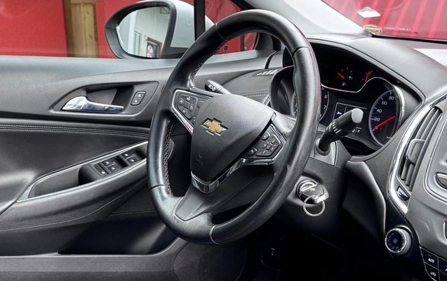 imagem-https://www.socarrao.com.br/sc-vehicle-images-prod/3598614/1789073230671-8431561_8_B_9a4309c9ee.jpeg