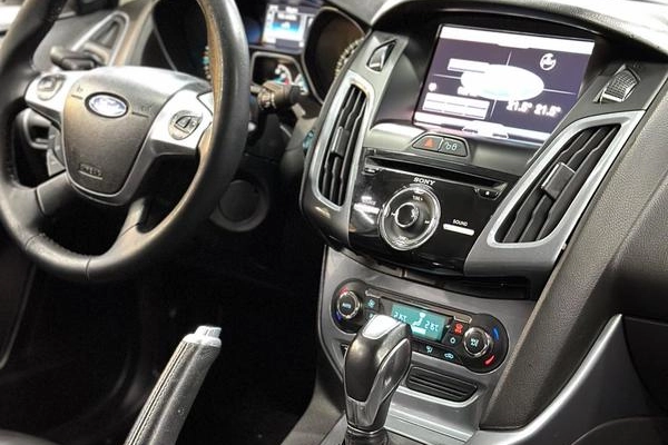 imagem-https://www.socarrao.com.br/sc-vehicle-images-prod/3598908/1789160787448-8443509_13_B_5cdcc7bdd4.jpeg