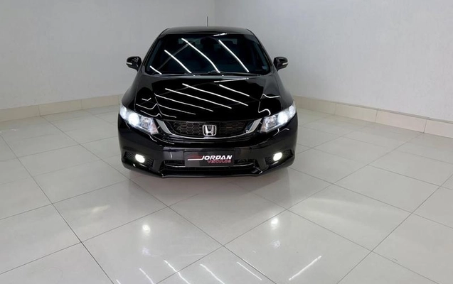 imagem-https://www.socarrao.com.br/sc-vehicle-images-prod/3598972/1788387220285-8445146_4_B_b453045efa.jpeg