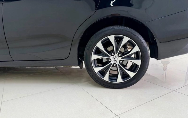 imagem-https://www.socarrao.com.br/sc-vehicle-images-prod/3598972/1788387220296-8445146_11_B_a1cf823cbe.jpeg