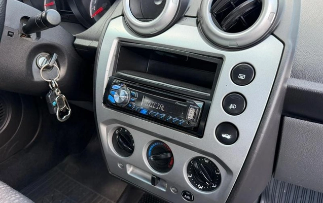 imagem-https://www.socarrao.com.br/sc-vehicle-images-prod/3598975/1788385742864-8444825_14_B_9bc1185e2f.jpeg