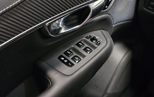 imagem-https://www.socarrao.com.br/sc-vehicle-images-prod/3598976/1788385758250-1_060247.jpg