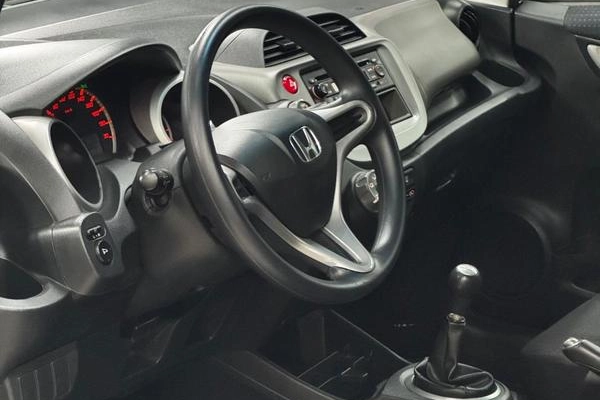 imagem-https://www.socarrao.com.br/sc-vehicle-images-prod/3599157/1789657569089-8444511_4_B_9482c91e85.jpeg