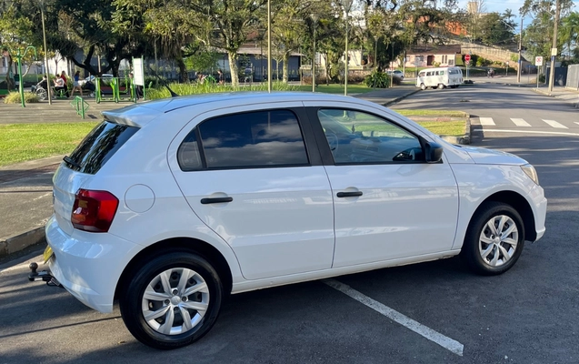 imagem-https://www.socarrao.com.br/sc-vehicle-images-prod/3599700/1788388068745-SU1HXzMwNjkuanBlZw.jpeg