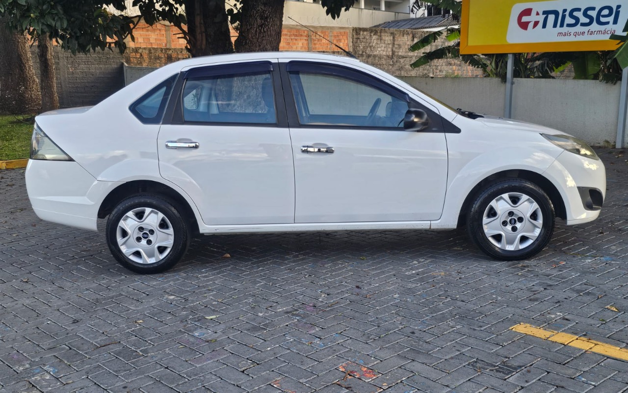 imagem-https://www.socarrao.com.br/sc-vehicle-images-prod/3600667/1788391622665-V2hhdHNBcHAgSW1hZ2UgMjAyNi0wOS0wMiBhdCAyMC4yMC4wMC5qcGVn.jpeg