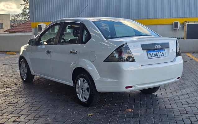 imagem-https://www.socarrao.com.br/sc-vehicle-images-prod/3600667/1788391622784-V2hhdHNBcHAgSW1hZ2UgMjAyNi0wOS0wMiBhdCAyMC4yMC4wMS5qcGVn.jpeg
