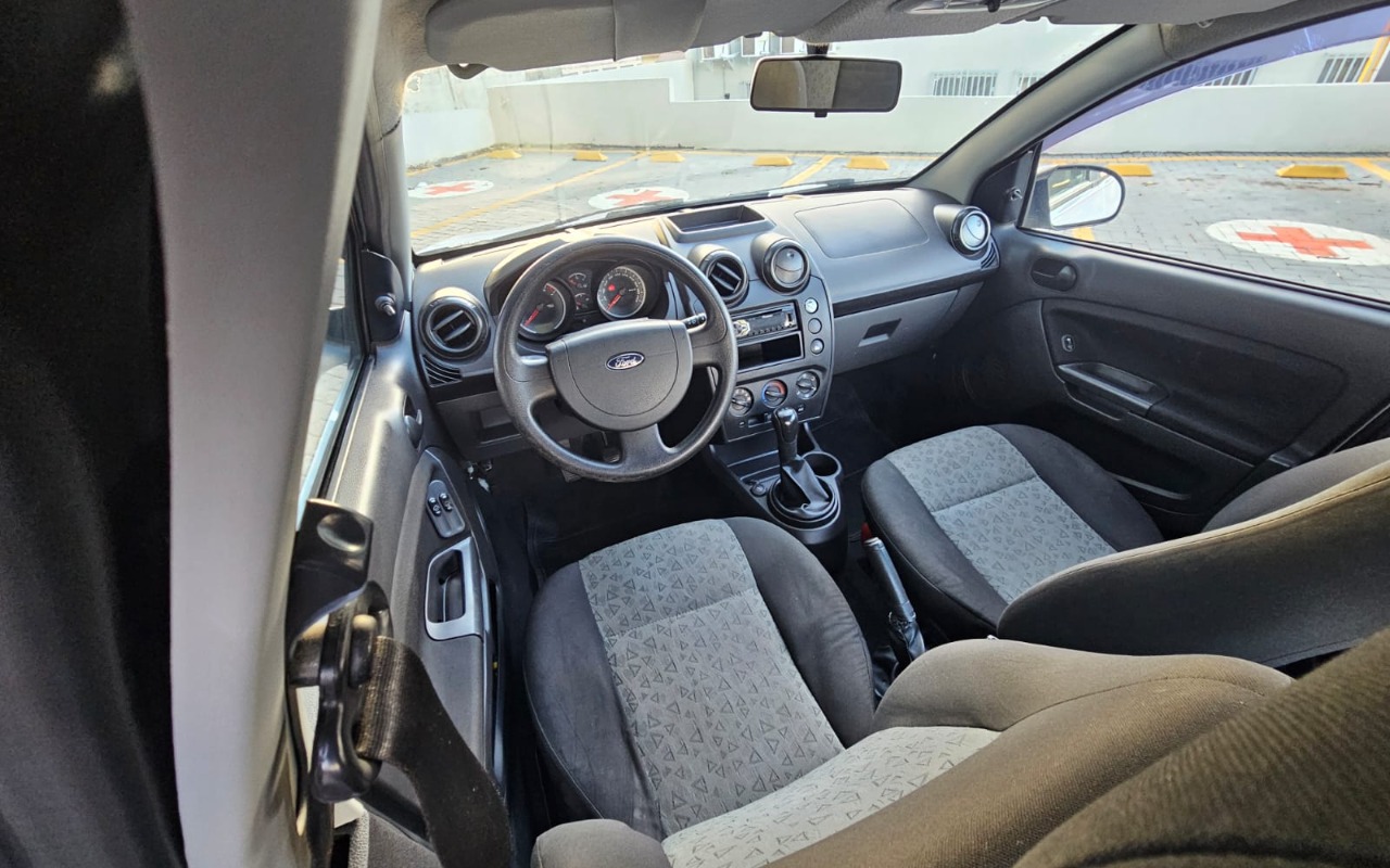 imagem-https://www.socarrao.com.br/sc-vehicle-images-prod/3600667/1788391624466-V2hhdHNBcHAgSW1hZ2UgMjAyNi0wOS0wMiBhdCAyMC4yMC4wMi5qcGVn.jpeg
