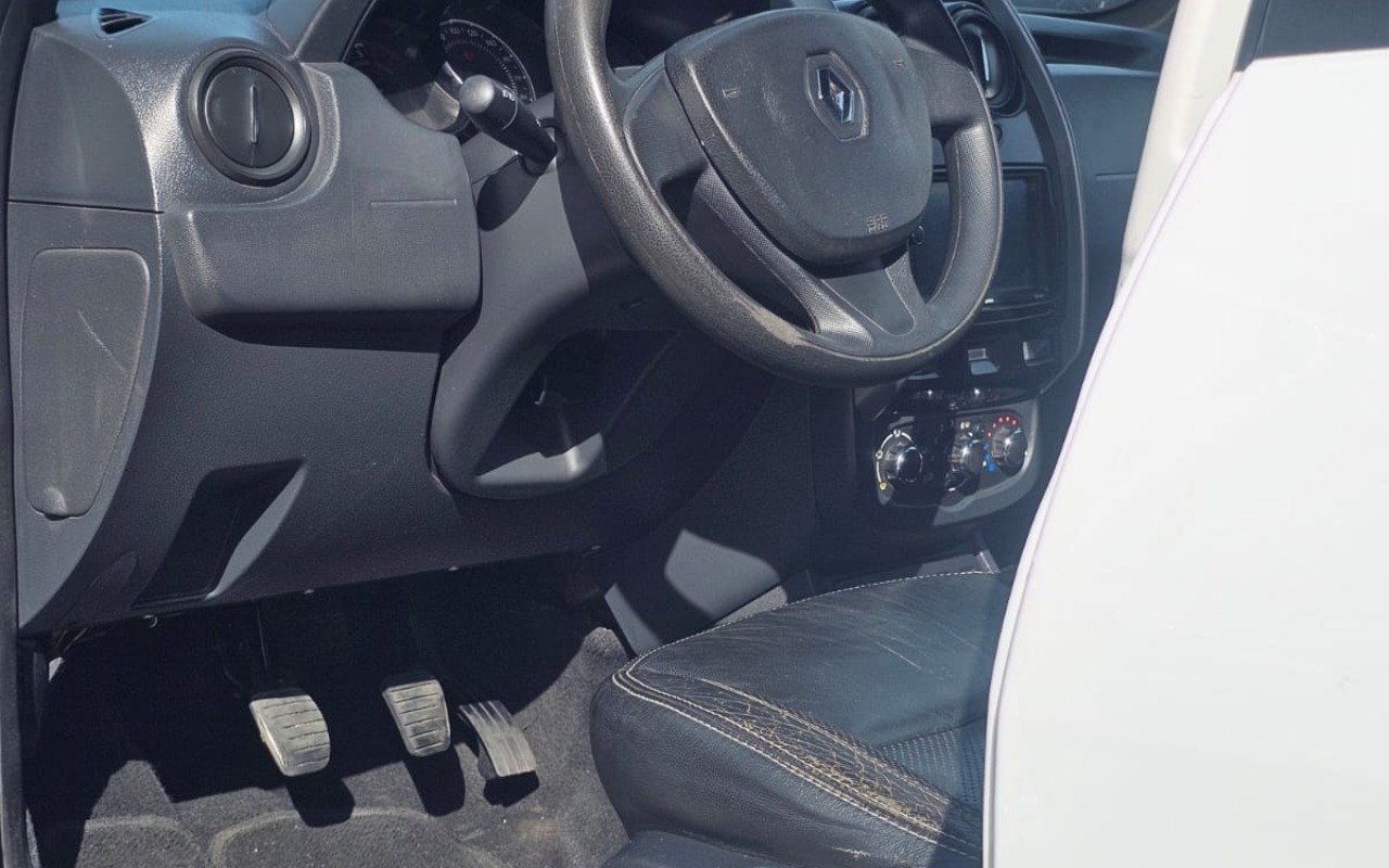 imagem-https://www.socarrao.com.br/sc-vehicle-images-prod/3600988/1788392764632-V2hhdHNBcHAgSW1hZ2UgMjAyNi0wOS0wMiBhdCAyMC4zOS4wMC5qcGVn.jpeg