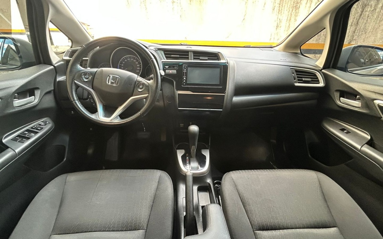 imagem-https://www.socarrao.com.br/sc-vehicle-images-prod/3600992/1788394514356-V2hhdHNBcHAgSW1hZ2UgMjAyNi0wOS0wMiBhdCAxNC4wNS4zMS5qcGVn.jpeg
