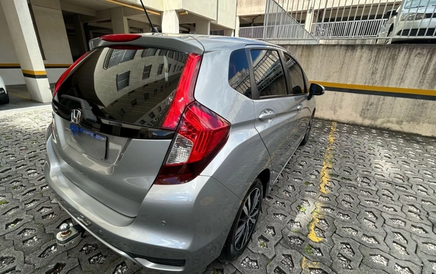 imagem-https://www.socarrao.com.br/sc-vehicle-images-prod/3600992/1788394515451-V2hhdHNBcHAgSW1hZ2UgMjAyNi0wOS0wMiBhdCAxNC4wNC4zNyAoMikuanBlZw.jpeg