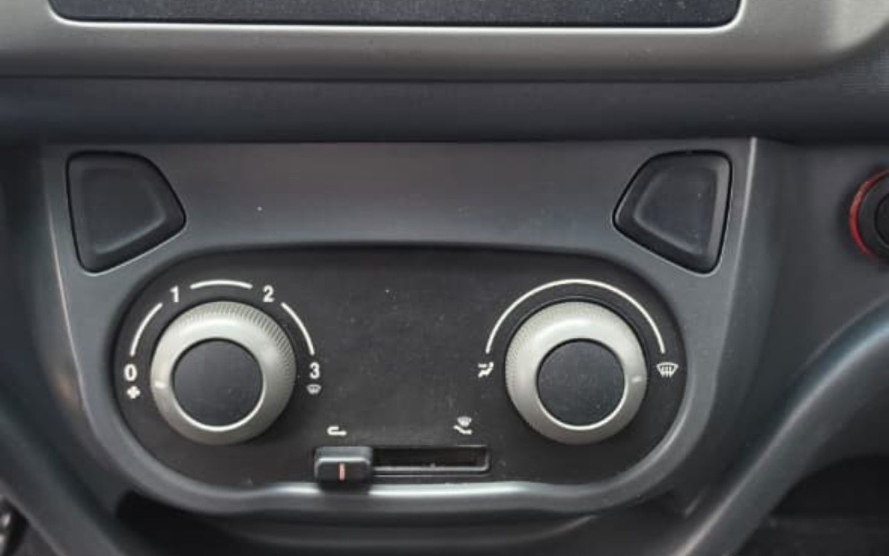 imagem-https://www.socarrao.com.br/sc-vehicle-images-prod/3602304/1788397103816-V2hhdHNBcHAgSW1hZ2UgMjAyNi0wOC0yNSBhdCAxNC41NC4wNCAoMSkuanBlZw.jpeg