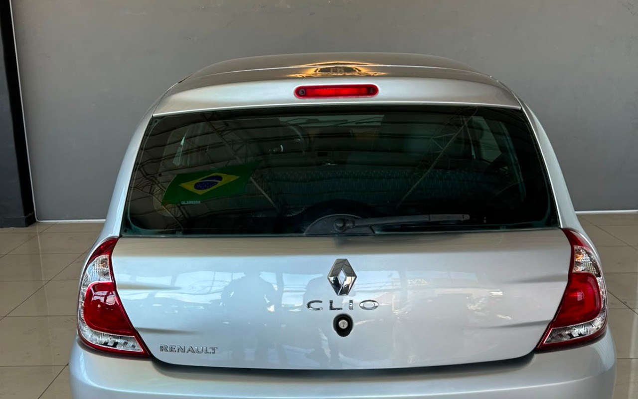 imagem-https://www.socarrao.com.br/sc-vehicle-images-prod/3602540/1788398005098-V2hhdHNBcHAgSW1hZ2UgMjAyNi0wOC0yNCBhdCAxMS4xMi4zMyAoMSkuanBlZw.jpeg