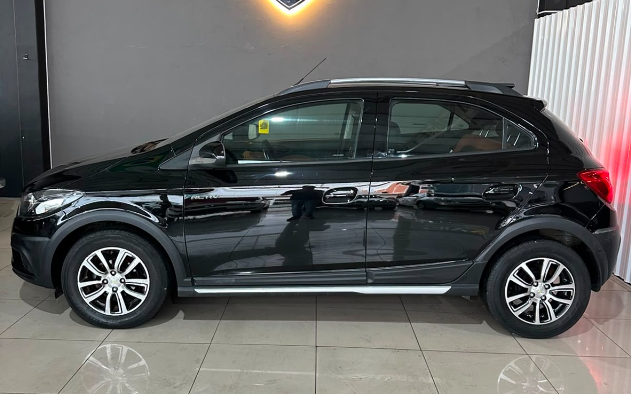 imagem-https://www.socarrao.com.br/sc-vehicle-images-prod/3602719/1788398681878-V2hhdHNBcHAgSW1hZ2UgMjAyNi0wOC0xNSBhdCAxMC40MS4yNSAoMykuanBlZw.jpeg