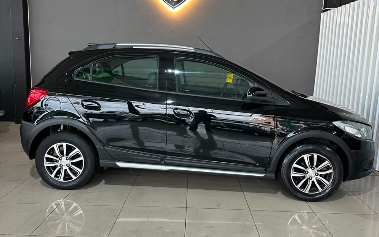 imagem-https://www.socarrao.com.br/sc-vehicle-images-prod/3602719/1788398681984-V2hhdHNBcHAgSW1hZ2UgMjAyNi0wOC0xNSBhdCAxMC40MS4yNSAoMikuanBlZw.jpeg