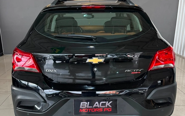 imagem-https://www.socarrao.com.br/sc-vehicle-images-prod/3602719/1788398682083-V2hhdHNBcHAgSW1hZ2UgMjAyNi0wOC0xNSBhdCAxMC40MS4yNSAoNCkuanBlZw.jpeg