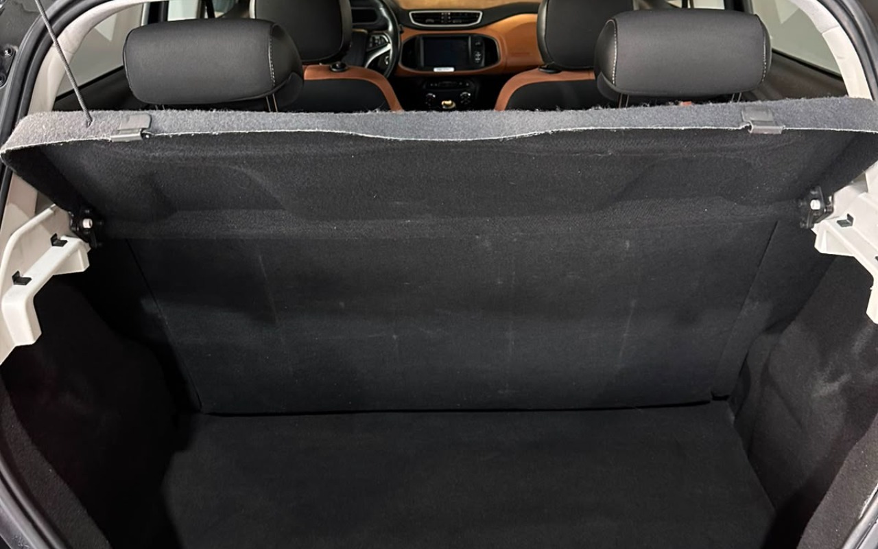 imagem-https://www.socarrao.com.br/sc-vehicle-images-prod/3602719/1788398682166-V2hhdHNBcHAgSW1hZ2UgMjAyNi0wOC0xNSBhdCAxMC40MS4yNi5qcGVn.jpeg