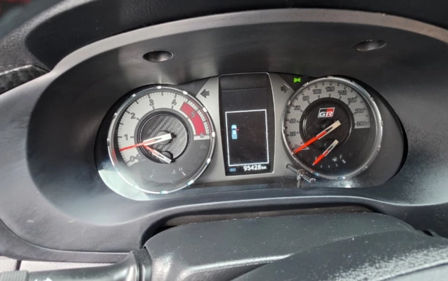 imagem-https://www.socarrao.com.br/sc-vehicle-images-prod/3602811/1788399178542-V2hhdHNBcHAgSW1hZ2UgMjAyNi0wOC0xNCBhdCAxNS40Ni41MyAoMSkuanBlZw.jpeg