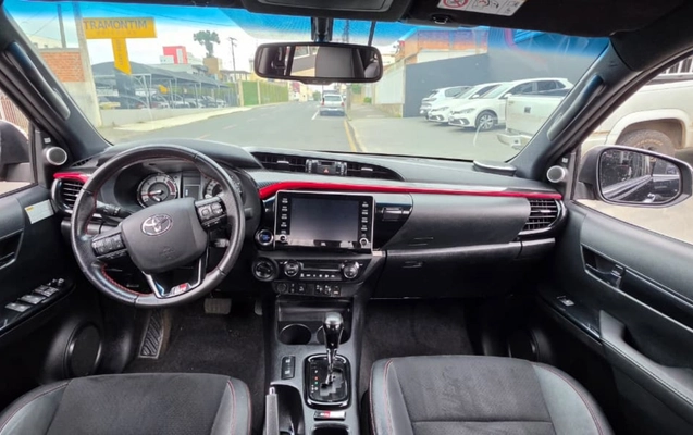 imagem-https://www.socarrao.com.br/sc-vehicle-images-prod/3602811/1788399178907-V2hhdHNBcHAgSW1hZ2UgMjAyNi0wOC0xNCBhdCAxNS40Ni41MSAoMSkuanBlZw.jpeg