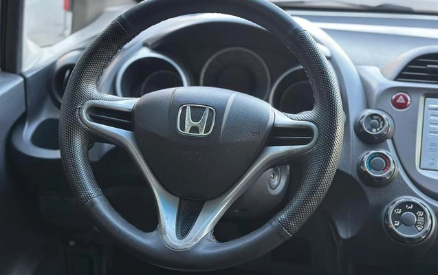 imagem-https://www.socarrao.com.br/sc-vehicle-images-prod/3603290/1790000359938-8404748_7_B_d671ab4dbe.jpeg