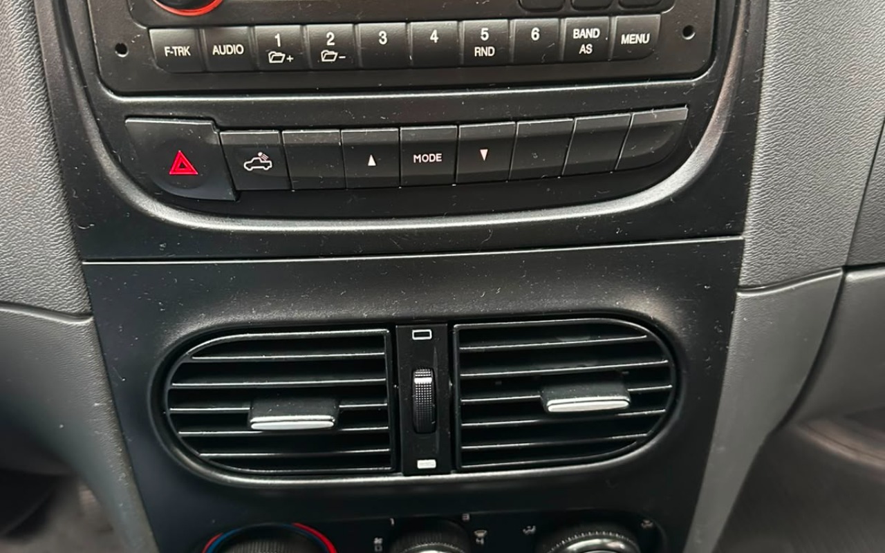 imagem-https://www.socarrao.com.br/sc-vehicle-images-prod/3603586/1788401747827-V2hhdHNBcHAgSW1hZ2UgMjAyNi0wOC0xNCBhdCAxNS40NC4yNSAoMikuanBlZw.jpeg